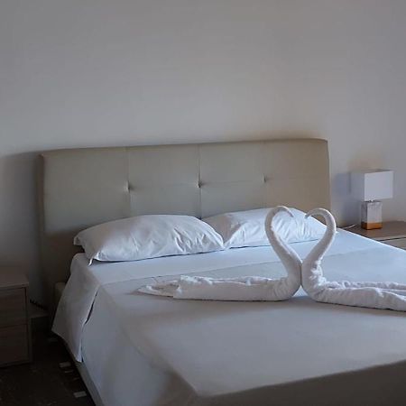 Matthias Central Rooms And Accomodation บารี ภายนอก รูปภาพ