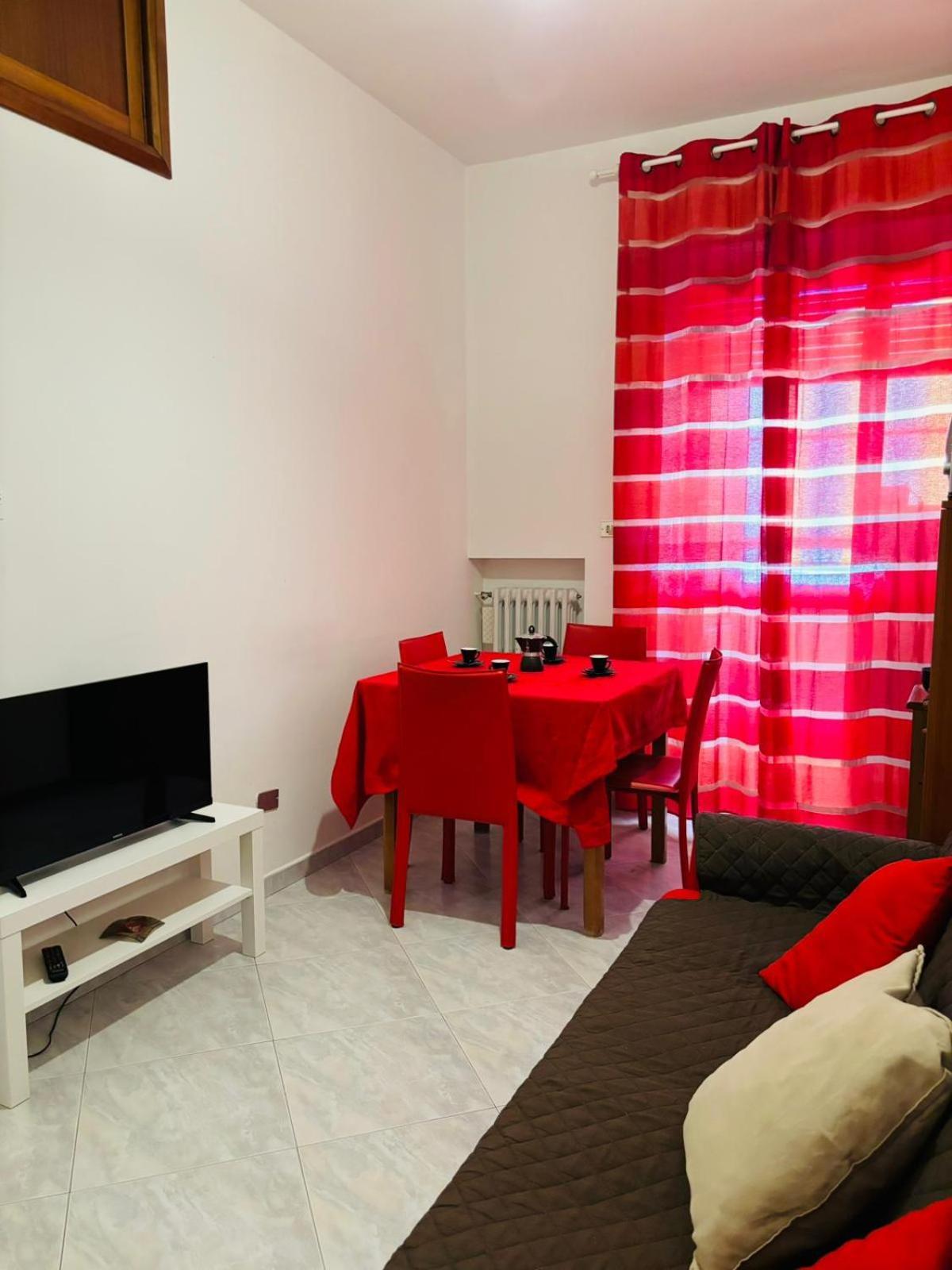Matthias Central Rooms And Accomodation บารี ภายนอก รูปภาพ