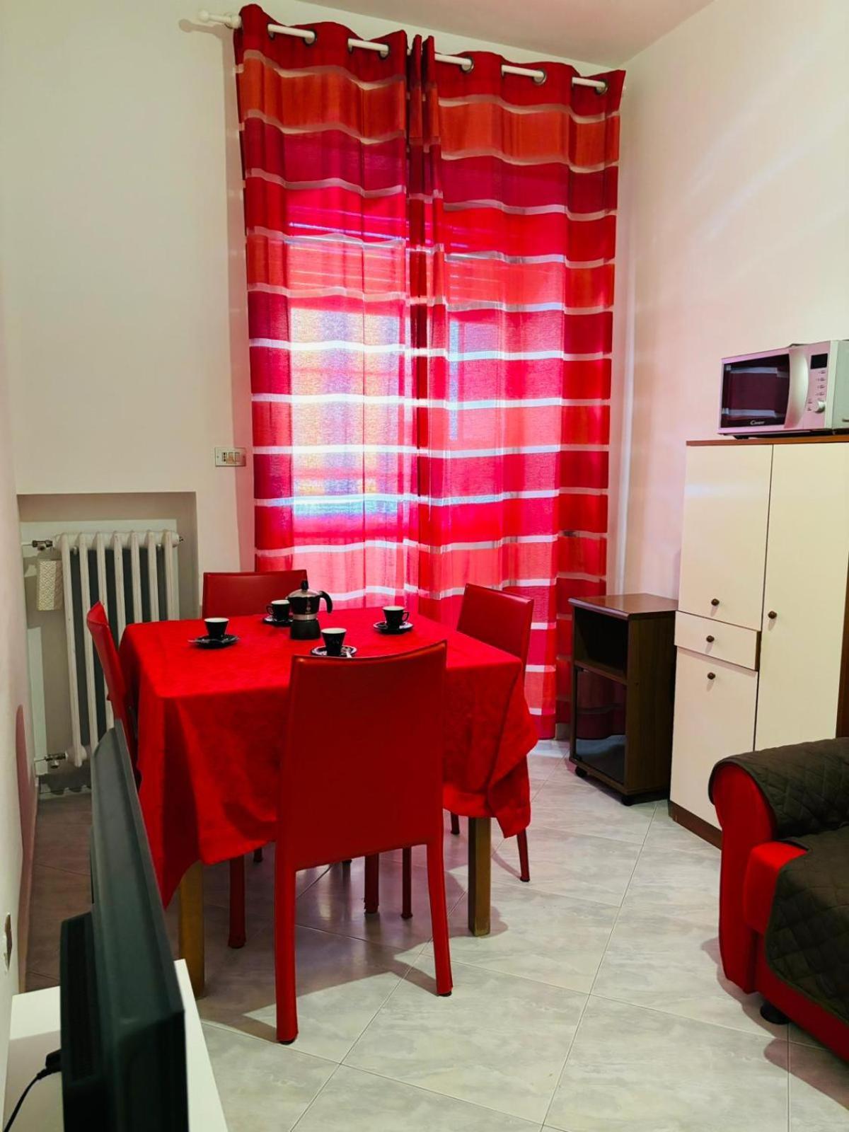Matthias Central Rooms And Accomodation บารี ภายนอก รูปภาพ
