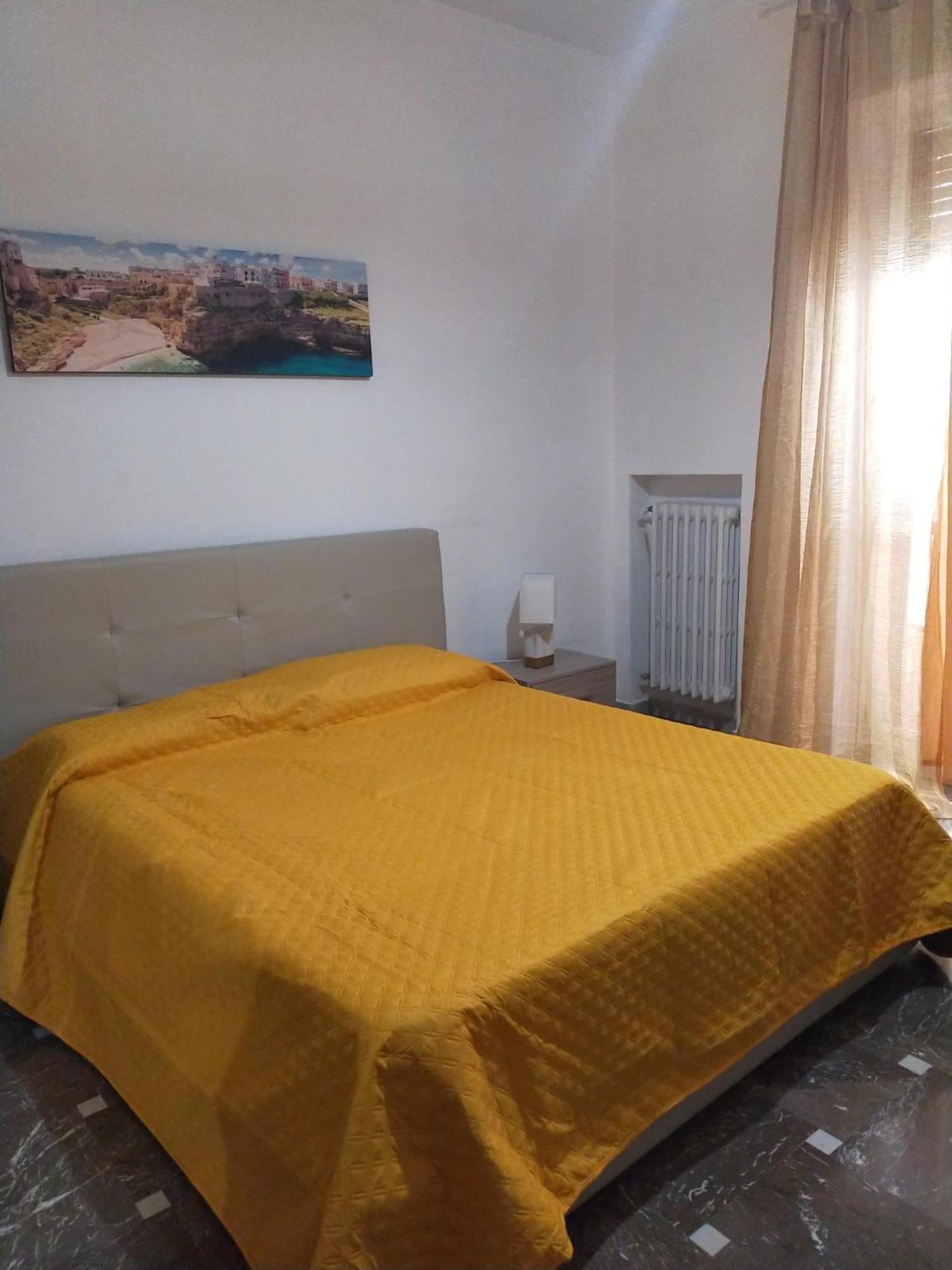 Matthias Central Rooms And Accomodation บารี ภายนอก รูปภาพ