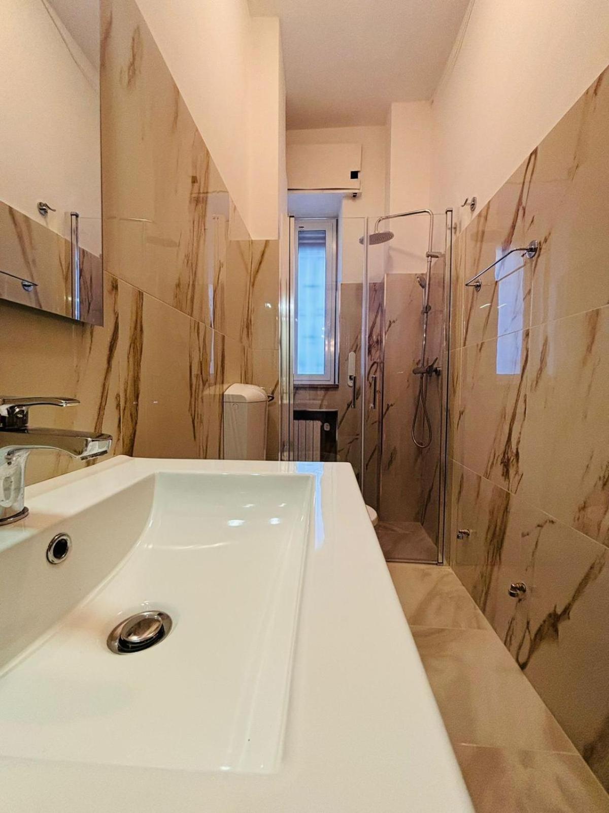 Matthias Central Rooms And Accomodation บารี ภายนอก รูปภาพ