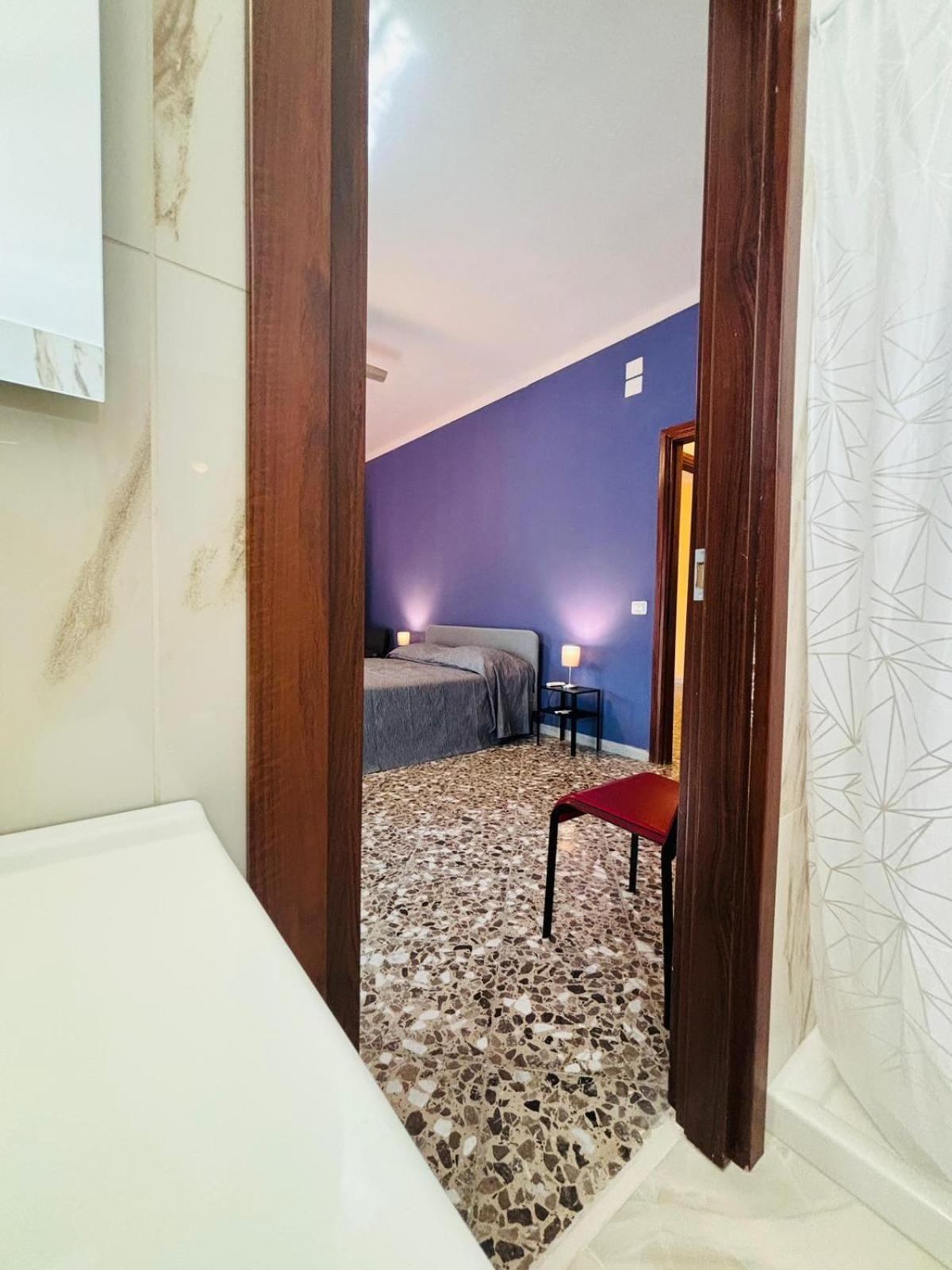 Matthias Central Rooms And Accomodation บารี ภายนอก รูปภาพ