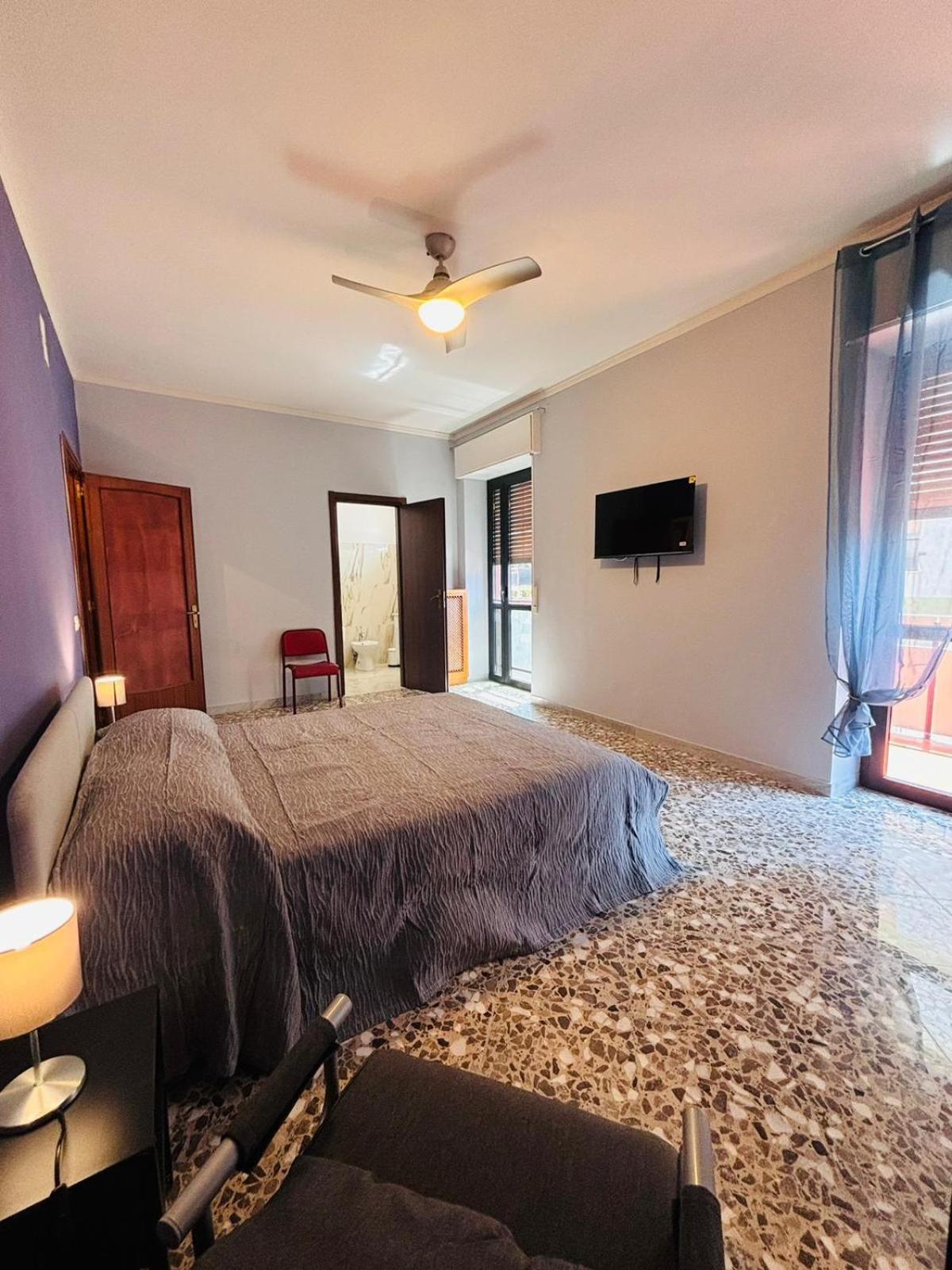 Matthias Central Rooms And Accomodation บารี ภายนอก รูปภาพ