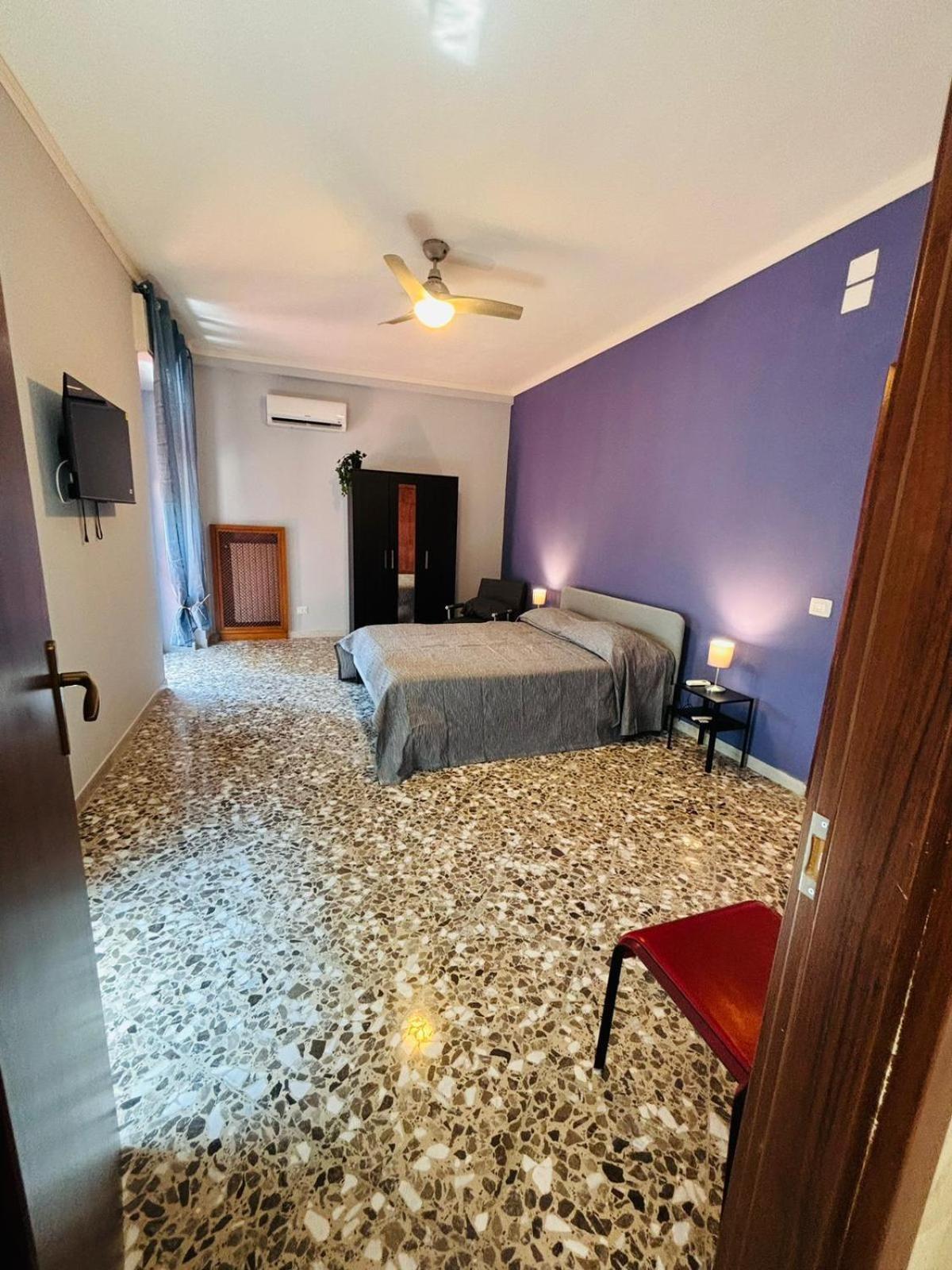 Matthias Central Rooms And Accomodation บารี ภายนอก รูปภาพ